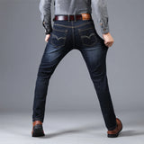 Jean stretch homme automne | Jean droit hiver homme | Pantalon long homme stretch | Jean homme coupe droite | Jean polyvalent homme hiver | Jean mode homme automne | Pantalon homme stretch hiver | Jean droit homme chaud | Jean homme automne hiver | Jean long homme stretch