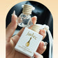 Parfum de voiture longue durée | Désodorisant auto intérieur | Parfum voiture effet frais | Accessoire parfum voiture | Désodorisant voiture élégant | Parfum auto senteur durable | Parfum intérieur voiture | Spray parfum pour voiture | Parfum voiture anti-odeur | Fraîcheur auto longue tenue