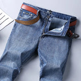 Jean homme bleu stretch | Jean droit homme business | Jean classique homme | Pantalon denim homme | Jean smart homme | Jean bleu regular fit | Jean mode homme | Jean homme printemps | Jean automne homme | Pantalon homme stretch