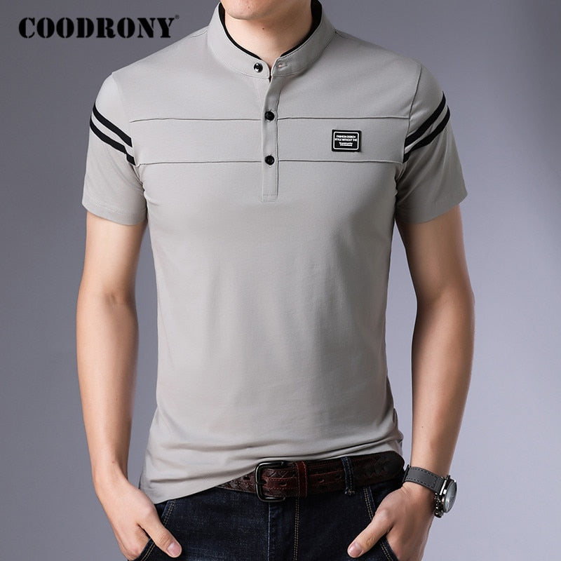 T-shirt COODRONY homme été | T-shirt manches courtes coton | T-shirt col montant homme | T-shirt streetwear COODRONY | T-shirt mode homme été | Tee-shirt homme coton léger | T-shirt col montant fashion | T-shirt homme COODRONY C5096S | T-shirt été streetwear homme | T-shirt homme tendance COODRONY