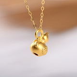 Collier NYMPH or 18K femme | Chaîne or 18 carats pendentif | Collier gourde or fin femme | Bijoux or jaune 24K femme | Pendentif or véritable 18K | Collier or AU750 élégant | Chaîne or luxe femme | Bijoux or fin pour fête | Collier or jaune authentique | Cadeau bijou or 18K