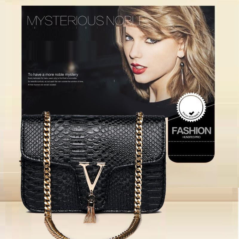 Sac à main femme luxe cuir | Sac bandoulière femme design | Sac de marque femme 2022 | Sac femme chaîne V élégant | Sac luxe cuir femme tendance | Sac à main stylé pour femme | Sac femme designer 2022 | Sac crossbody cuir femme luxe | Sac à épaule femme de marque | Sac à main fashion cuir femme