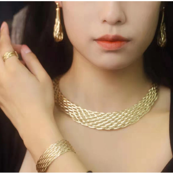 Bague or 18K dentelle fine | Boucles d’oreilles or pur AU750 | Bracelet or 18K femme élégant | Collier or 18K simple style | Bijoux or 18K dentelle femme | Chaîne or pur AU750 bijoux | Bague femme or 18K personnalisée | Parure or 18K dentelle fine | Bijoux femme or 18K luxe | Cadeau bijoux or 18K femmes