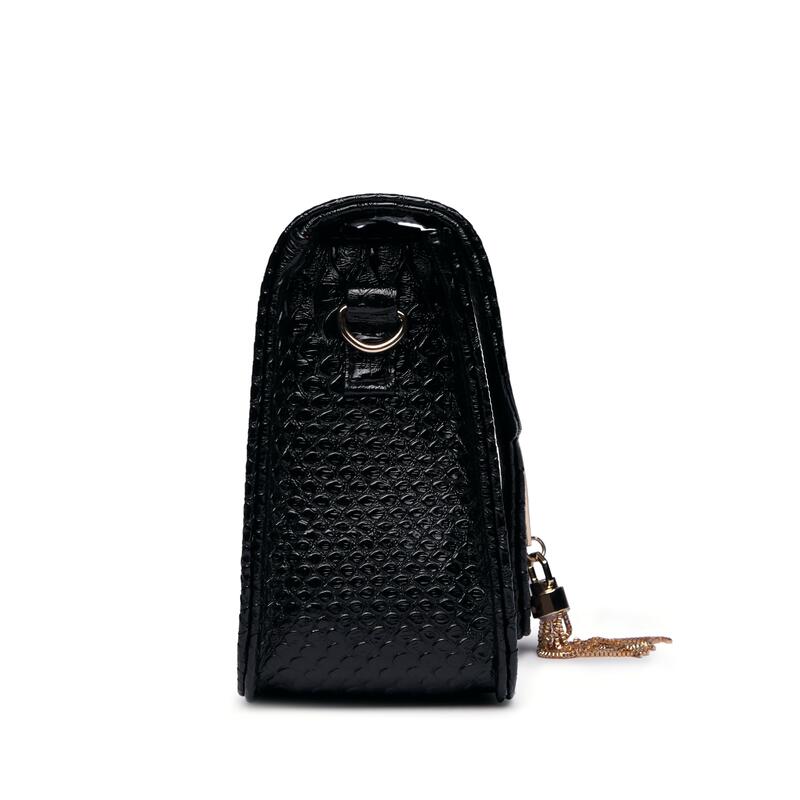 Sac à main femme luxe cuir | Sac bandoulière femme design | Sac de marque femme 2022 | Sac femme chaîne V élégant | Sac luxe cuir femme tendance | Sac à main stylé pour femme | Sac femme designer 2022 | Sac crossbody cuir femme luxe | Sac à épaule femme de marque | Sac à main fashion cuir femme