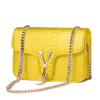 Sac à main femme luxe cuir | Sac bandoulière femme design | Sac de marque femme 2022 | Sac femme chaîne V élégant | Sac luxe cuir femme tendance | Sac à main stylé pour femme | Sac femme designer 2022 | Sac crossbody cuir femme luxe | Sac à épaule femme de marque | Sac à main fashion cuir femme
