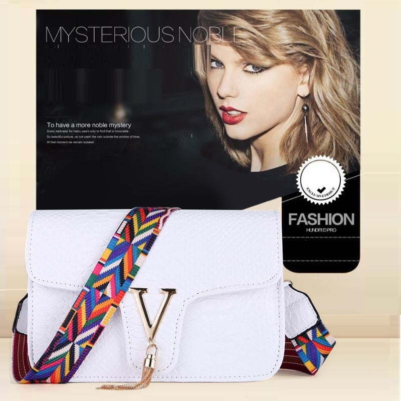 Sac à main femme luxe cuir | Sac bandoulière femme design | Sac de marque femme 2022 | Sac femme chaîne V élégant | Sac luxe cuir femme tendance | Sac à main stylé pour femme | Sac femme designer 2022 | Sac crossbody cuir femme luxe | Sac à épaule femme de marque | Sac à main fashion cuir femme