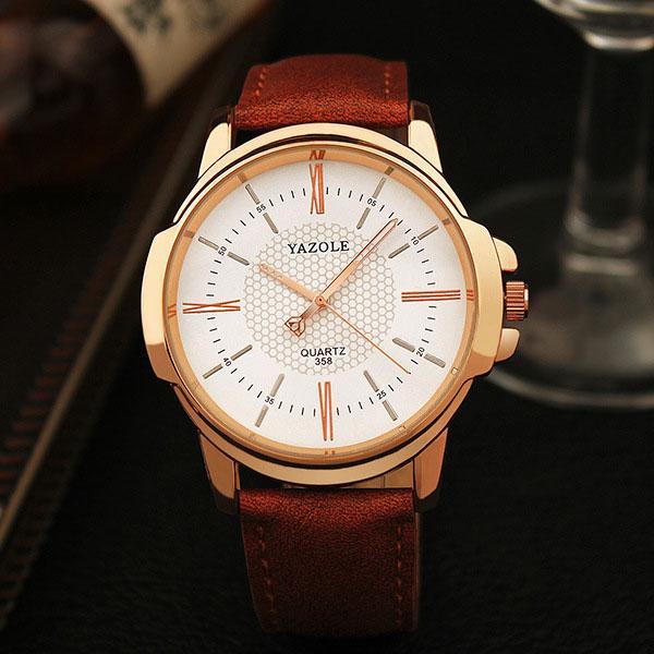 Montre quartz or rose | Montre femme or rose | Montre élégante quartz | Montre or rose chic | Montre mode femme | Montre bracelet or rose | Montre quartz tendance | Montre or rose classique | Montre femme design luxe | Montre or rose brillante