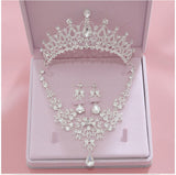 Parure collier cristal femme | Boucles d’oreilles cristal élégantes | Diadème cristal mariage | Parure bijoux femme cristal | Collier et boucles cristal femme | Diadème femme cérémonie cristal | Parure bijoux mariage cristal | Ensemble collier diadème cristal | Boucles d’oreilles et collier cristal | Parure élégante femme cristal