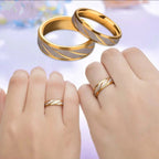 Bague couple acier titane | Bague vague dorée amour | Bague infinie homme femme | Anneau couple doré mariage | Bague alliance motif vague | Bague engagement acier or | Bijou couple anneaux titane | Bague homme femme infinie | Cadeau bague couple mariage | Bague de fiançailles acier